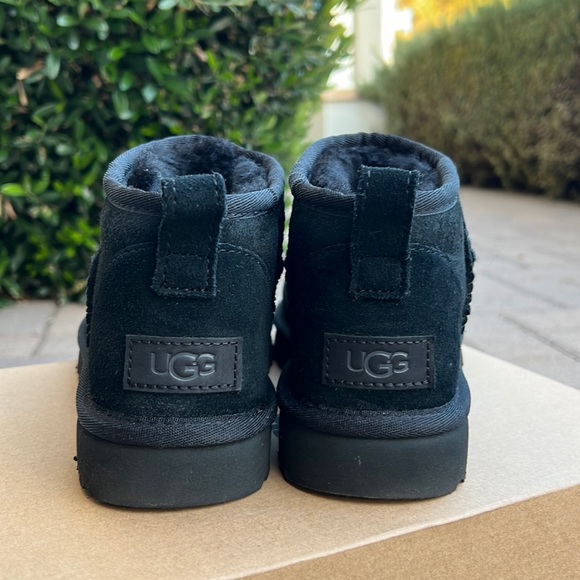 Black Classic Ultra Mini Uggs - Picture 9 of 9